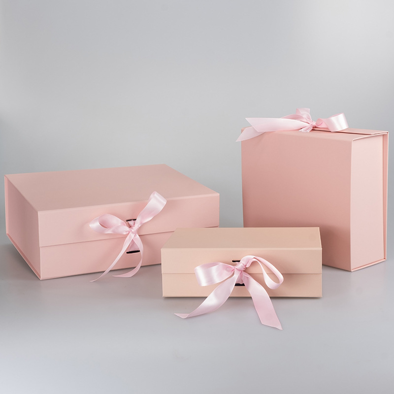 Custom Foldable Magnetic Gift Box With Ribbon